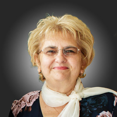 DANIELA SURMEI | Agricola - Neam de gospodari