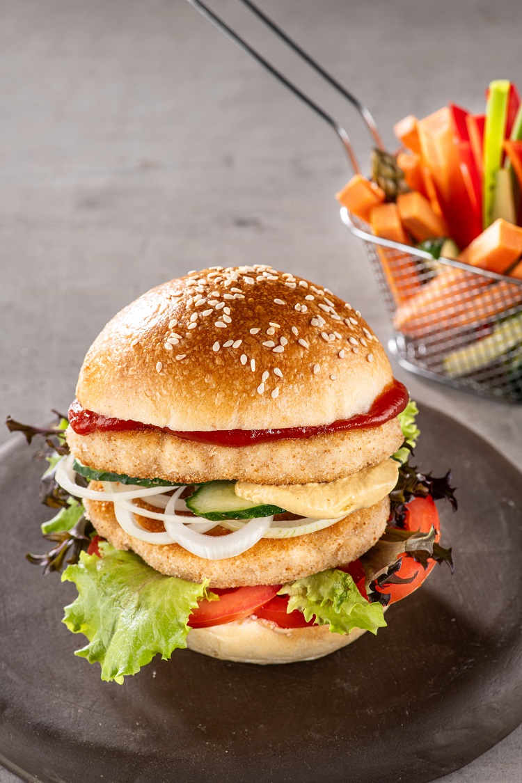 Burger sănătos din carne de pui Bravito