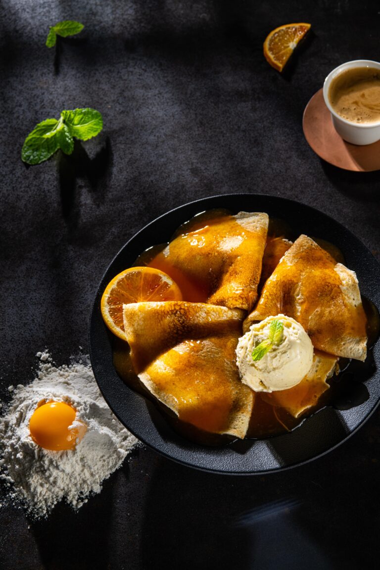 Clătite Crepes Suzette flambate cu coniac