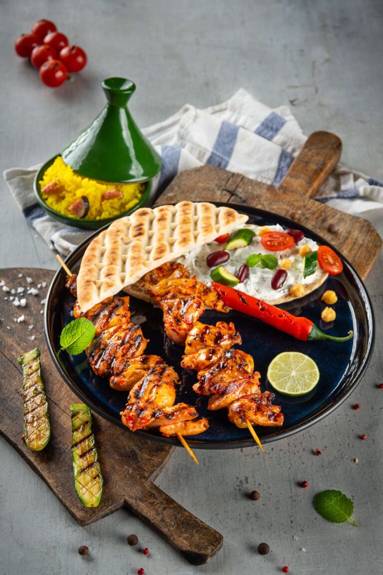 Frigărui de pui marinate în sos harissa