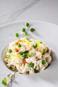 Orez alb cu legume – fără ulei sau unt