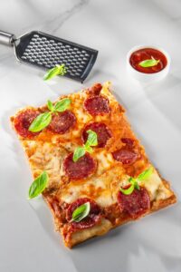 Pizza cu blat din făină integrală