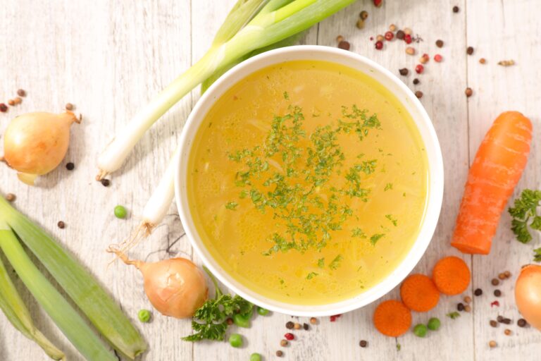 Stock de legume – bază pentru supe și preparate sănătoase