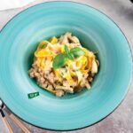 Tagliatelle cu șuncă Agricola și ciuperci – rețetă rapidă și cremoasă pentru copii