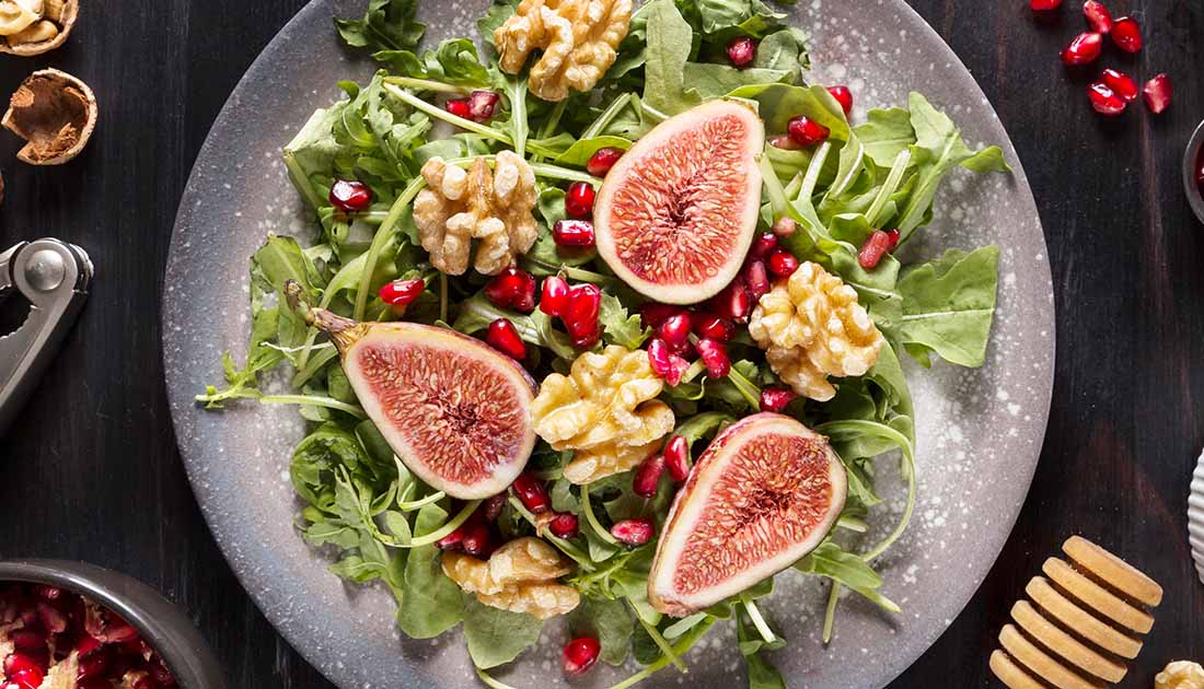 Cum să înflorim meniul odată cu venirea sezonului cald? Descoperă rețete fresh, gata în câteva minute 3 | Agricola - Neam de gospodari Salată de primăvară cu nuci