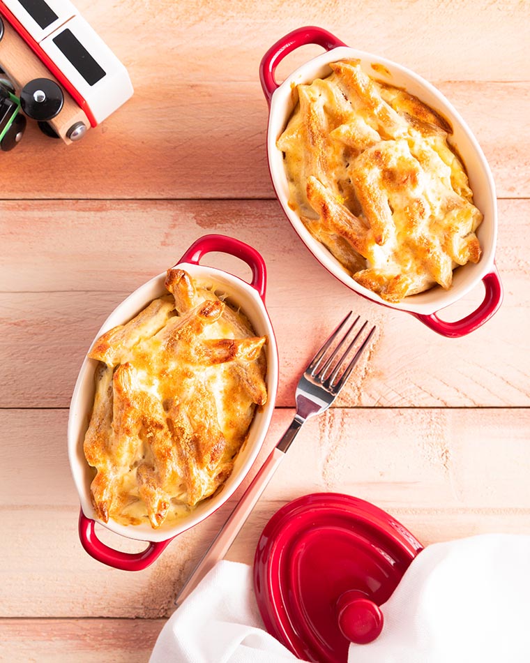 Whole-wheat pasta pudding with sweet cheese